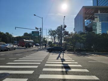 강남순환도시고속도로 8공구 전기공사 2022년10월16일 매헌지하차도 상부