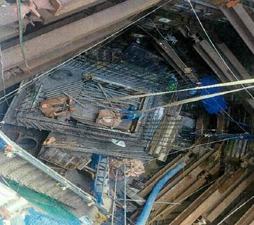 사천 빗물펌프장 유입관로 신설공사 유지관리맨홀 벽체2단, 중간층(3F) 관보호공 지보공해체