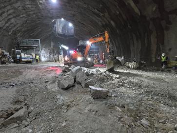 동북선 도시철도 민간투자사업 건설공사(1공구) 대단면터널 중반 굴착