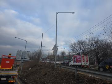 탄천변 동측도로 구조개선사업(1구간) 전기공사(장기계속-1차) 신호등설비