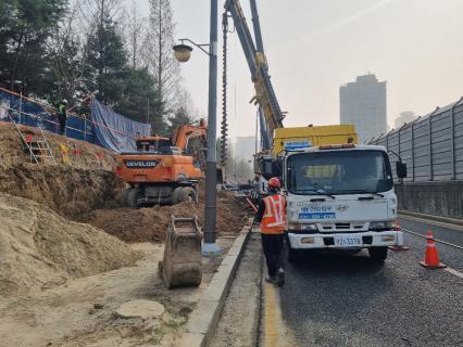 국회대로 지하차도 및 상부공원화(2단계)건설공사 2공구 가시설