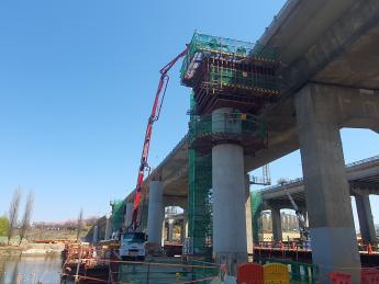 국제교류 복합지구 도로개선사업(1공구) 2026년04월10일 청담2교 P6 코핑